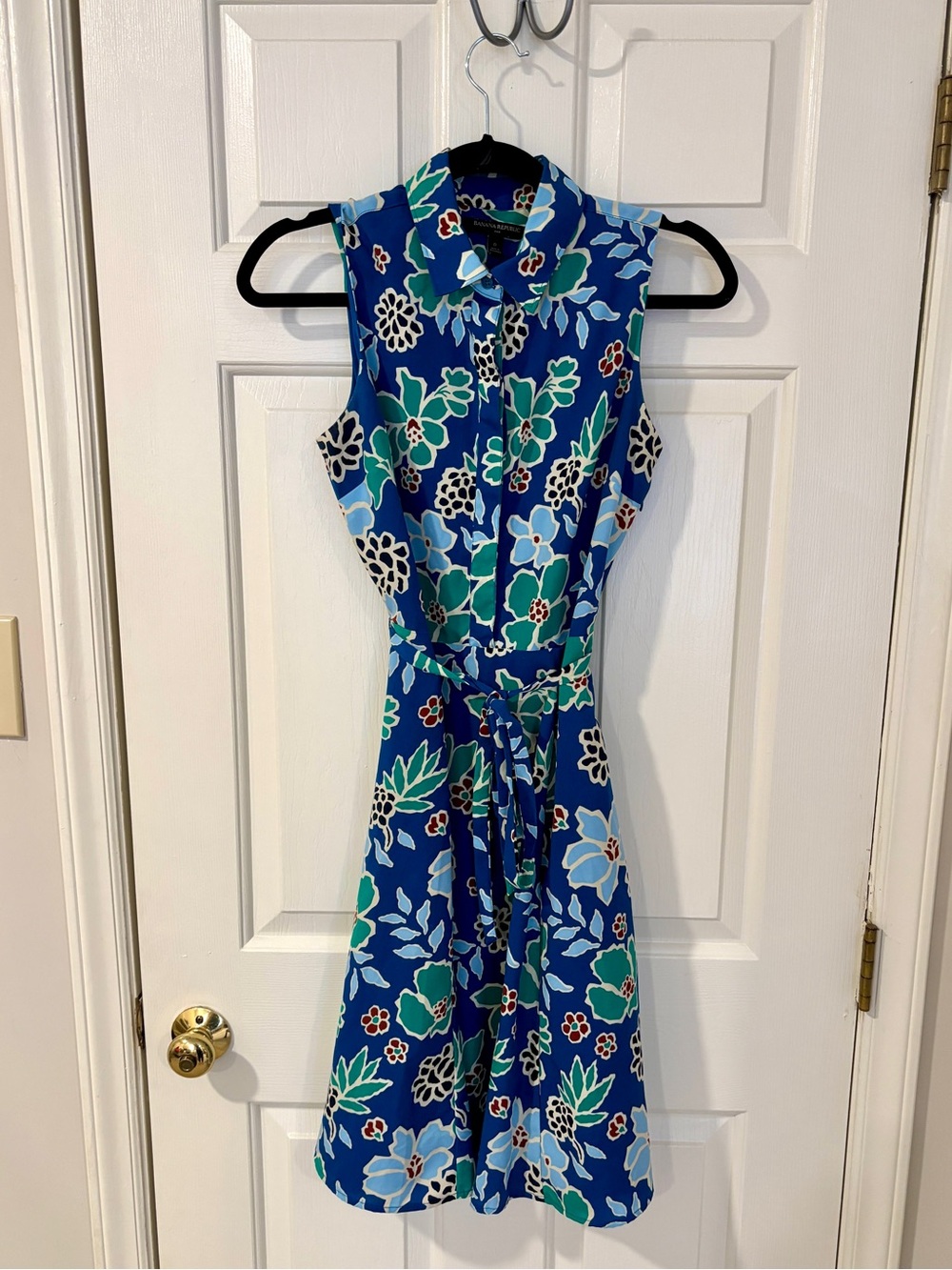Banana Republic Sleeveless Blue Floral Shirt Dress with Tie Waist
